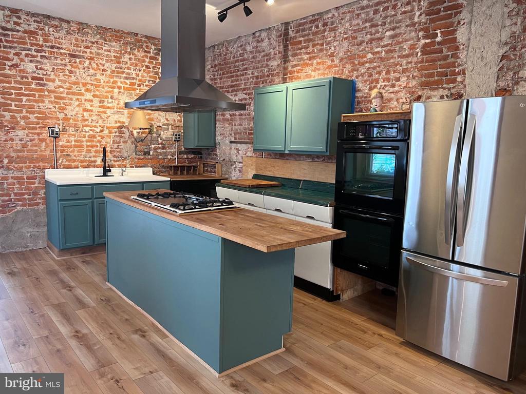 2109 N HOWARD STREET Unit: 1