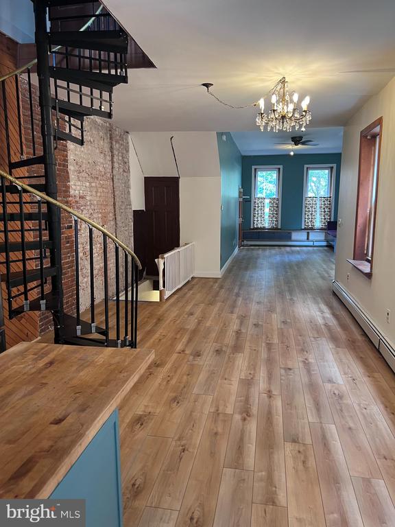 2109 N HOWARD STREET Unit: 1