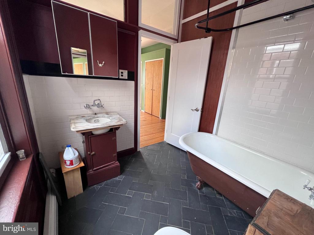 2109 N HOWARD STREET Unit: 1