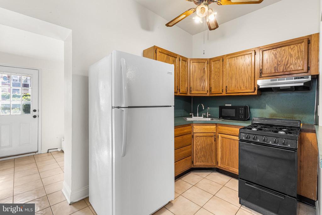 2119 S 13TH
