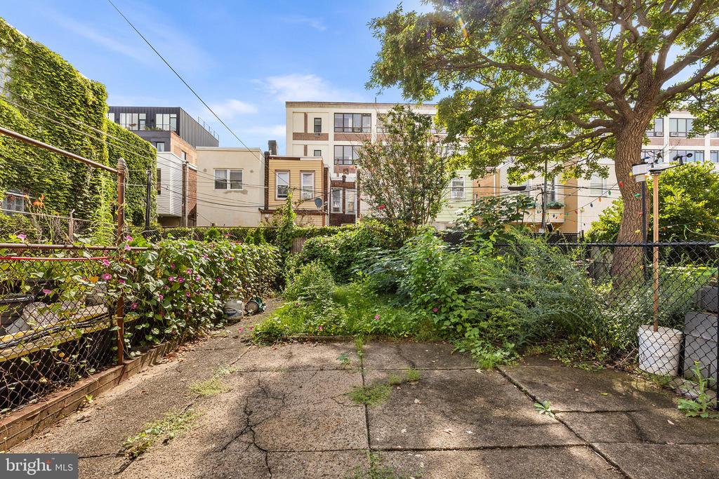2119 S 13TH