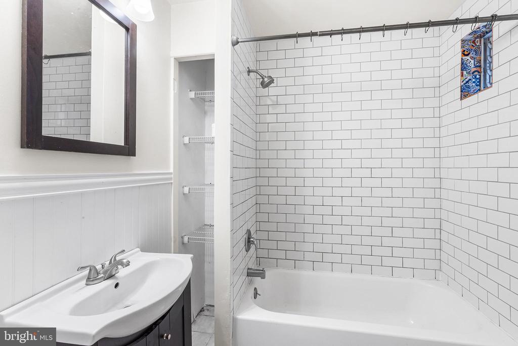 2119 S 13TH