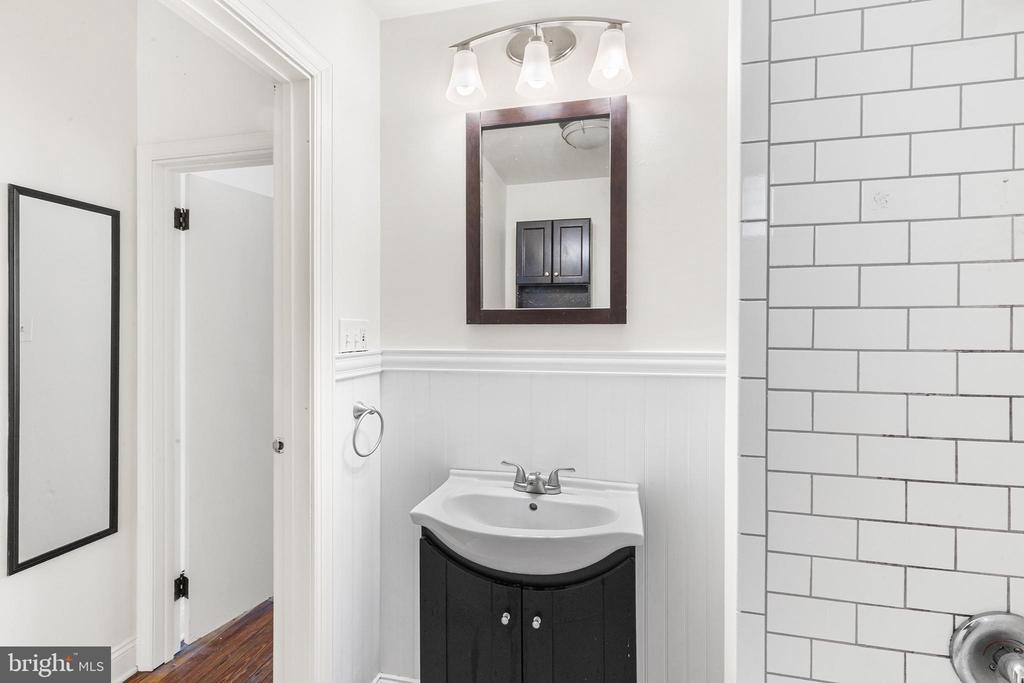 2119 S 13TH
