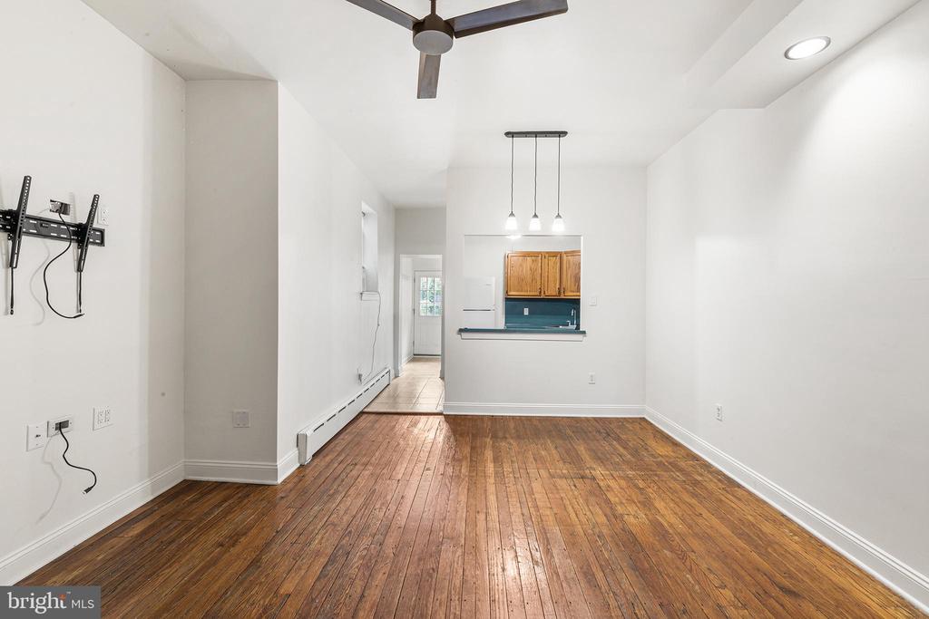 2119 S 13TH
