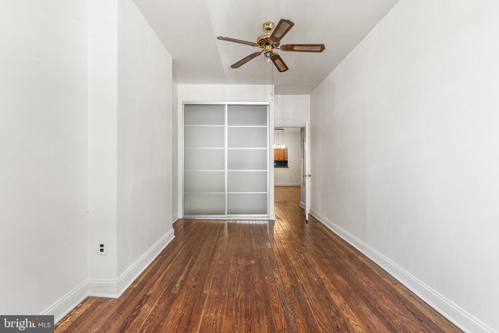 2119 S 13TH