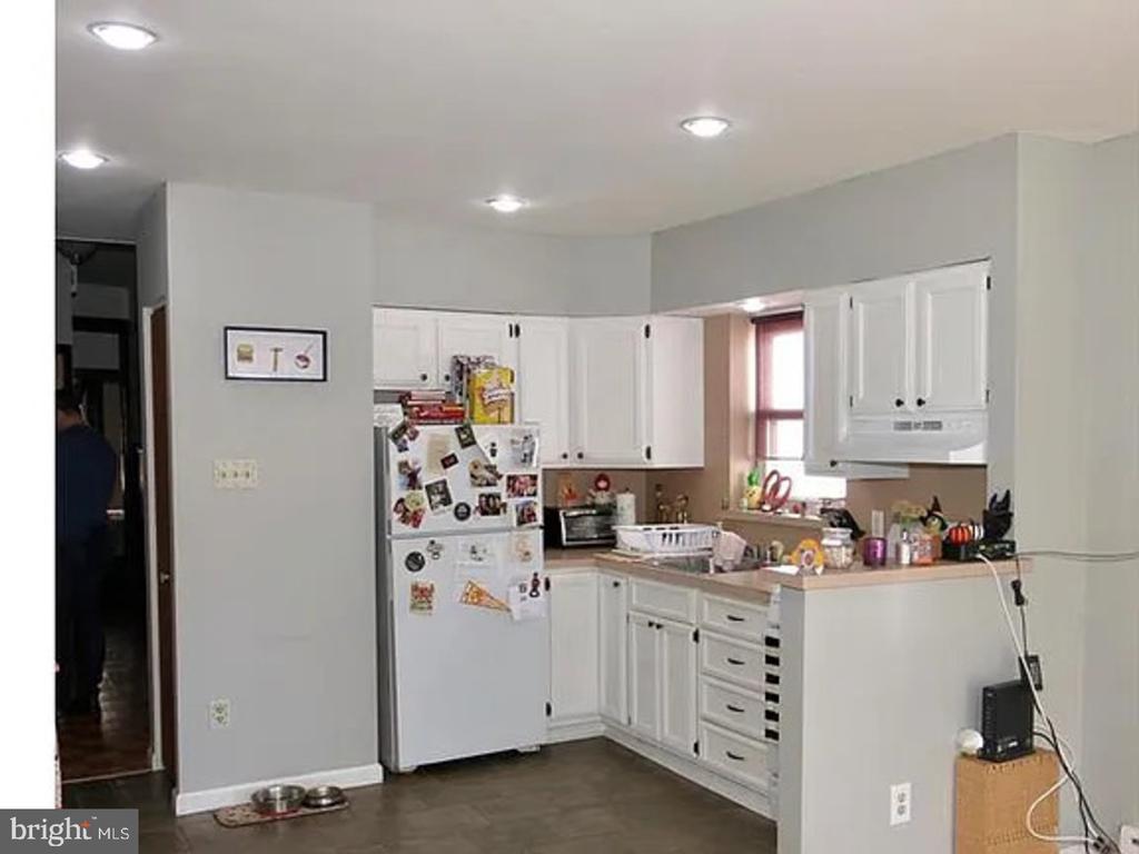 2119 S 13TH