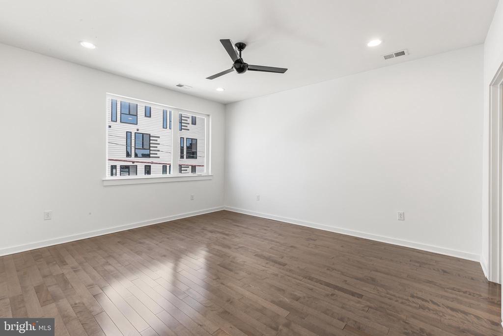 1620 N 5TH STREET