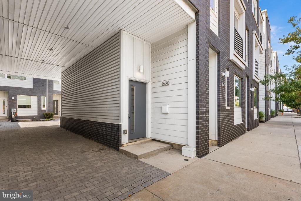 1620 N 5TH STREET