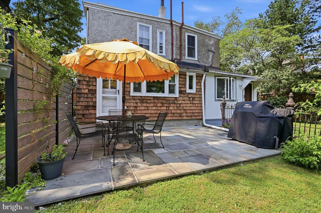 528 W SEDGWICK STREET