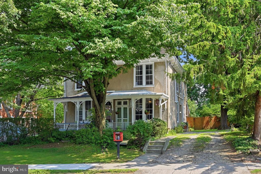 528 W SEDGWICK STREET