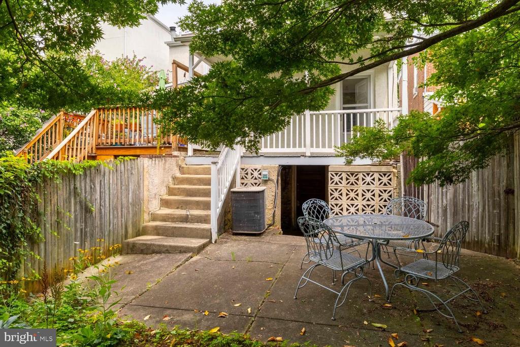 605 W NAOMI STREET