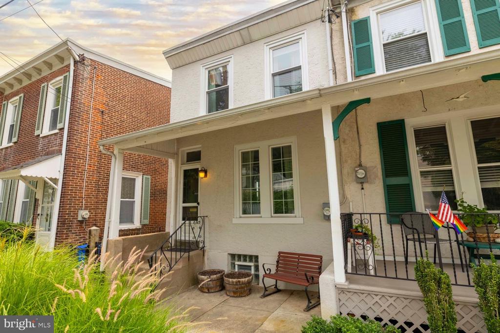 605 W NAOMI STREET