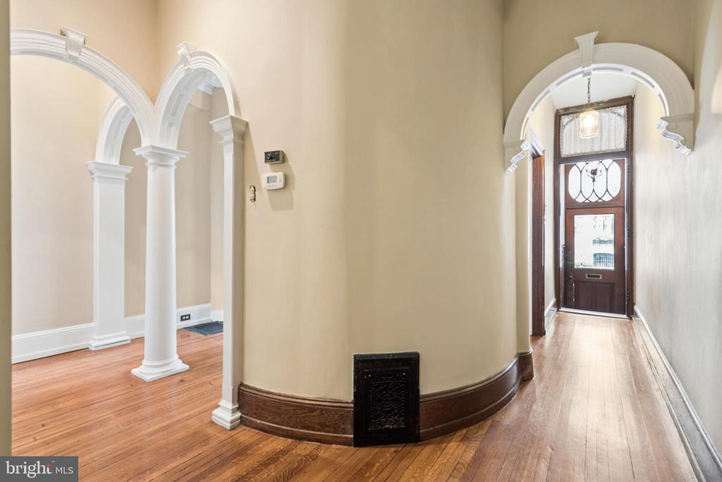 2218 LOCUST STREET