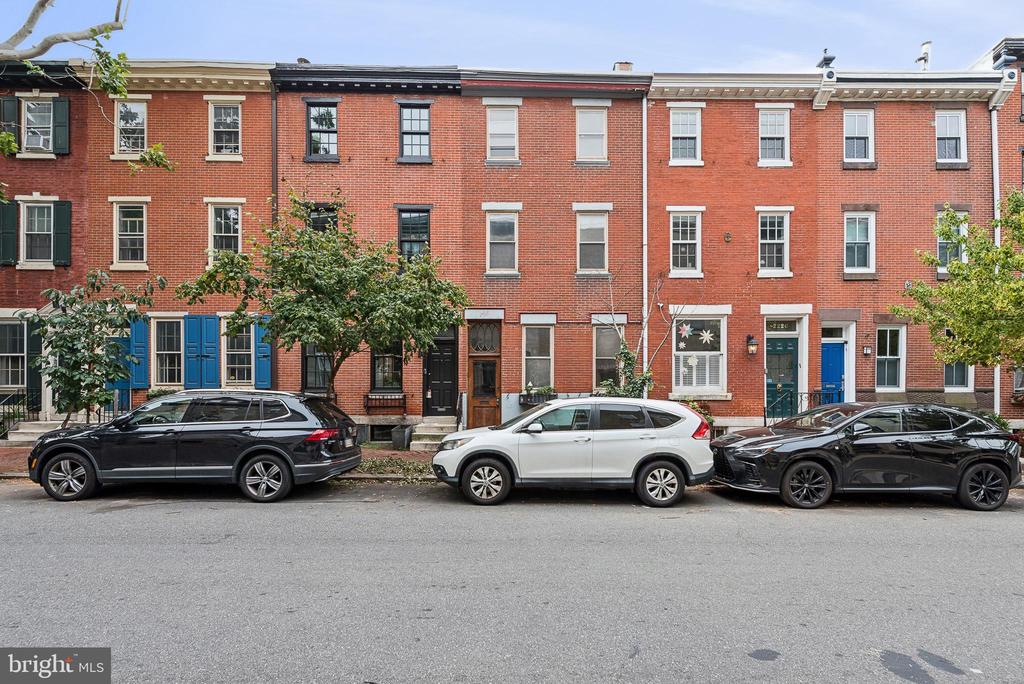 2218 LOCUST STREET