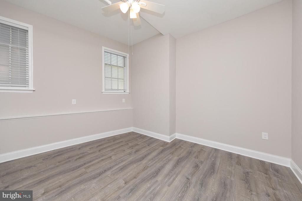 127 WASHINGTON AVE. (AKA 126-28 LEAGUE ST) Unit: 1