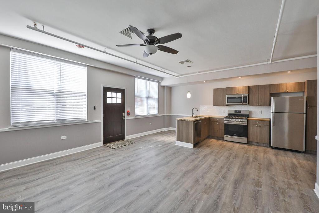 127 WASHINGTON AVE. (AKA 126-28 LEAGUE ST) Unit: 1