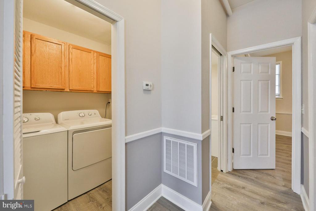127 WASHINGTON AVE. (AKA 126-28 LEAGUE ST) Unit: 1