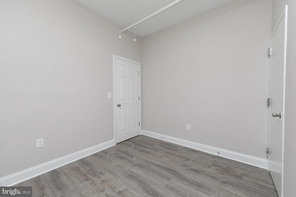 127 WASHINGTON AVE. (AKA 126-28 LEAGUE ST) Unit: 1