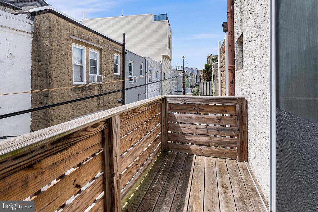 706 SALTER STREET