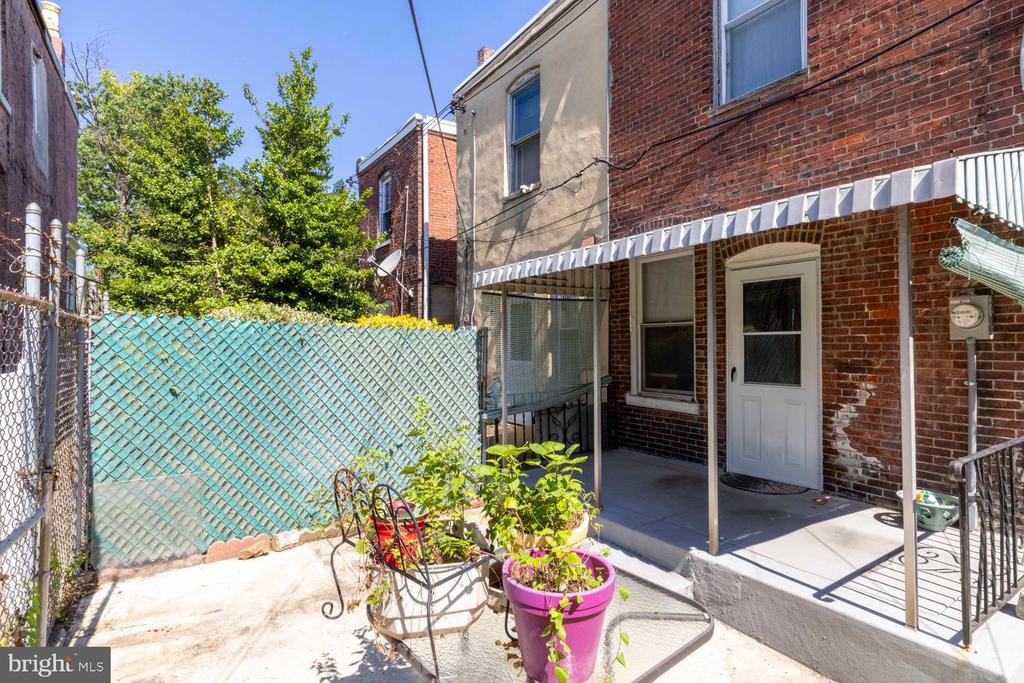 6316 CHEROKEE STREET