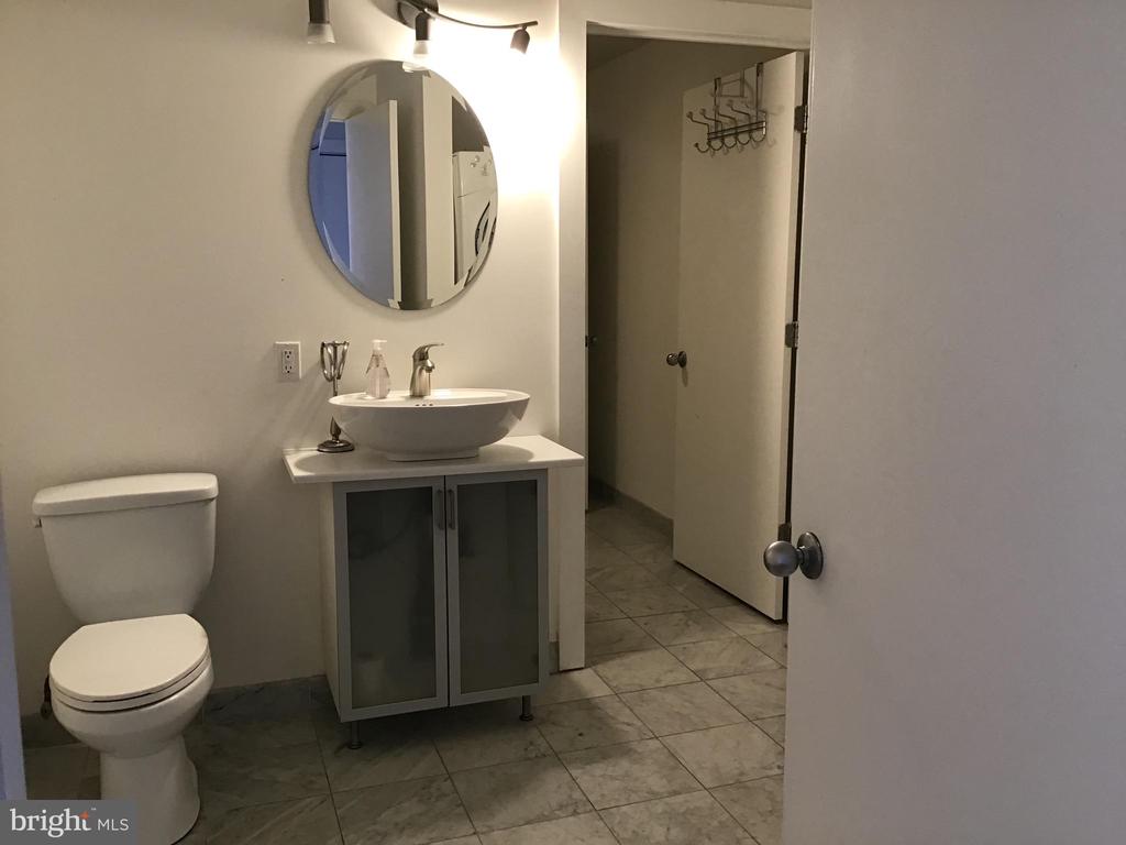 1125 E COLUMBIA AVENUE Unit: 203