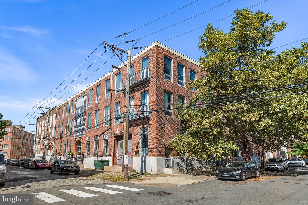 1100 SHACKAMAXON STREET Unit: 2F