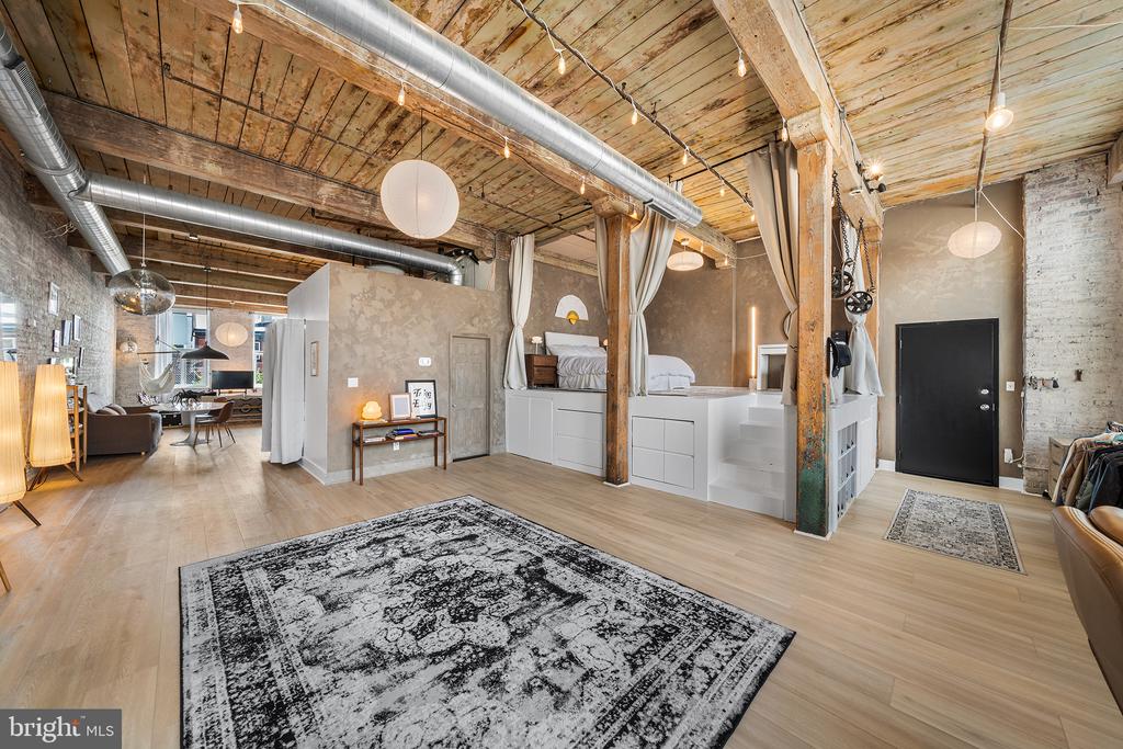 1100 SHACKAMAXON STREET Unit: 2F