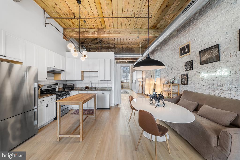 1100 SHACKAMAXON STREET Unit: 2F
