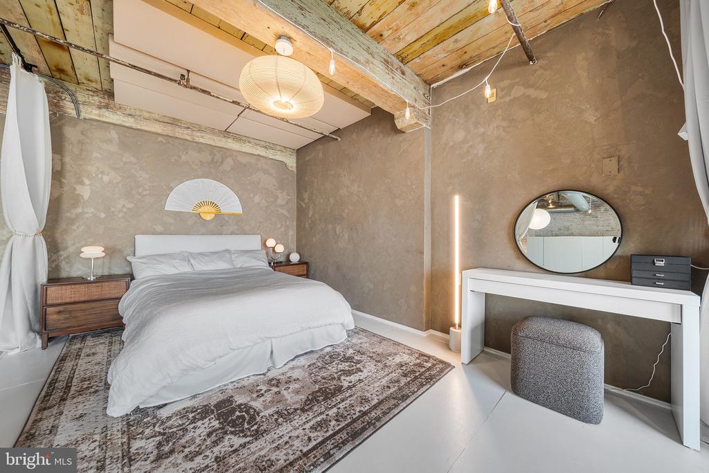 1100 SHACKAMAXON STREET Unit: 2F