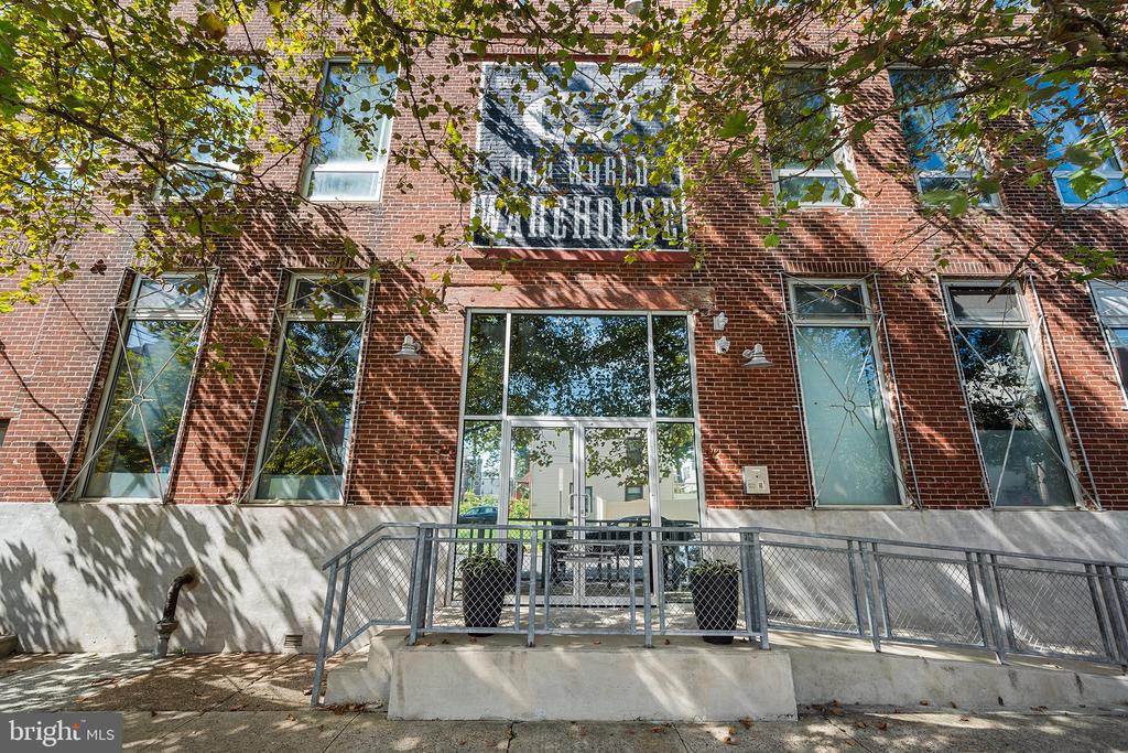 1100 SHACKAMAXON STREET Unit: 2F