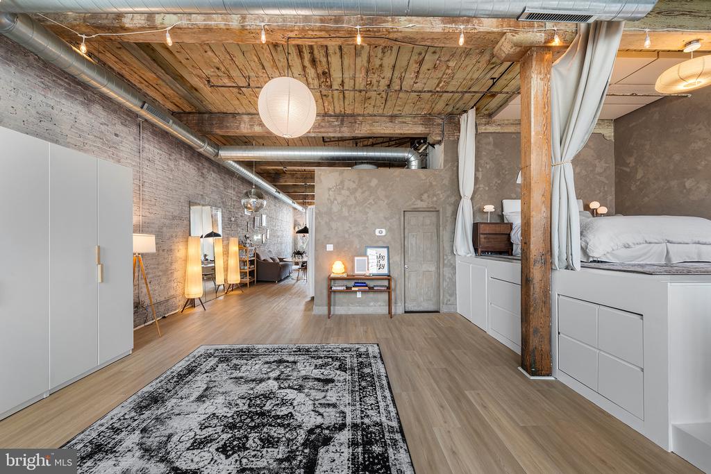 1100 SHACKAMAXON STREET Unit: 2F