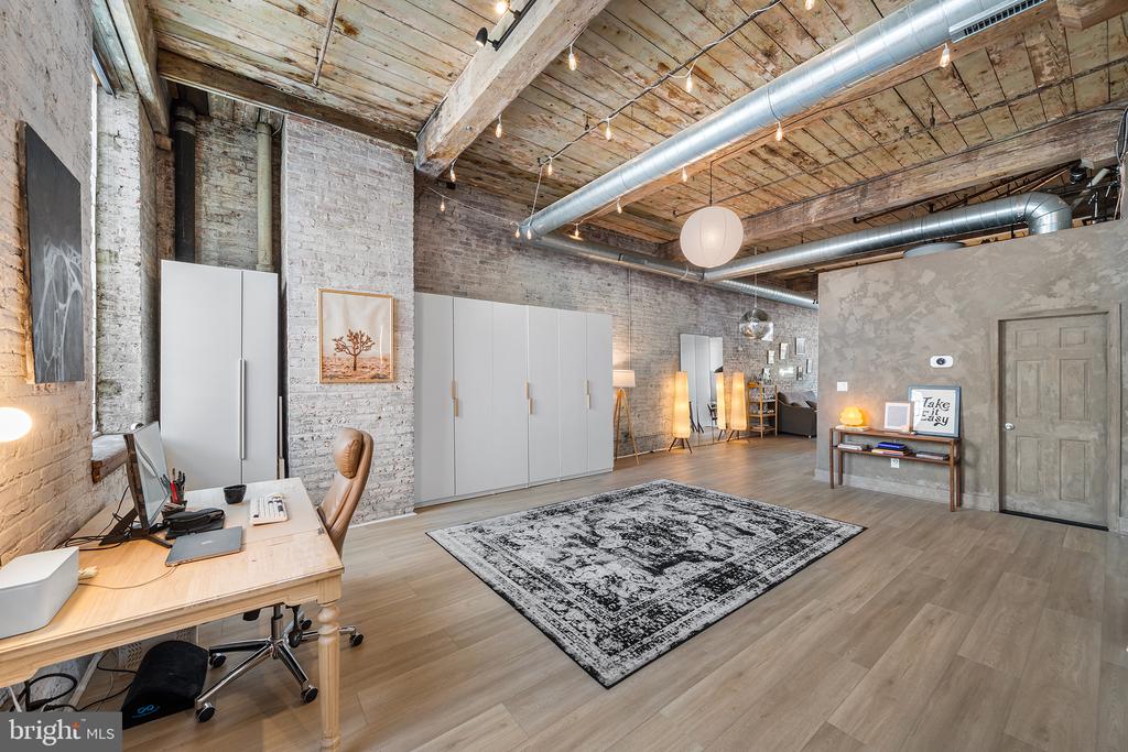 1100 SHACKAMAXON STREET Unit: 2F