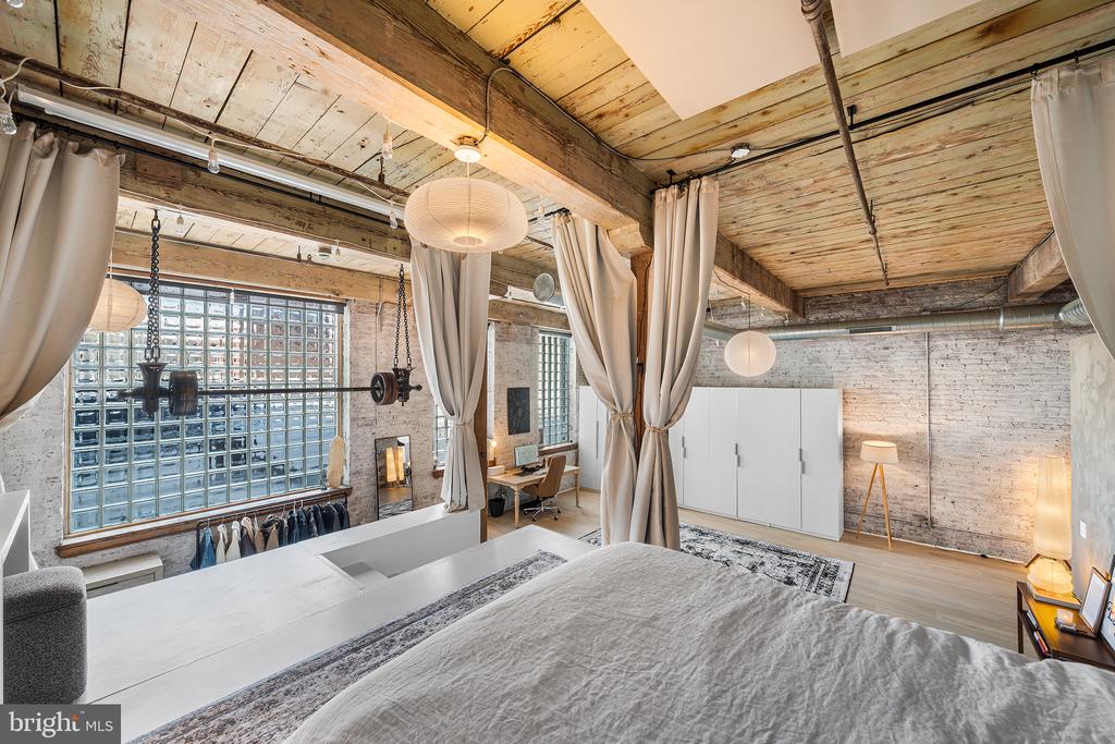 1100 SHACKAMAXON STREET Unit: 2F