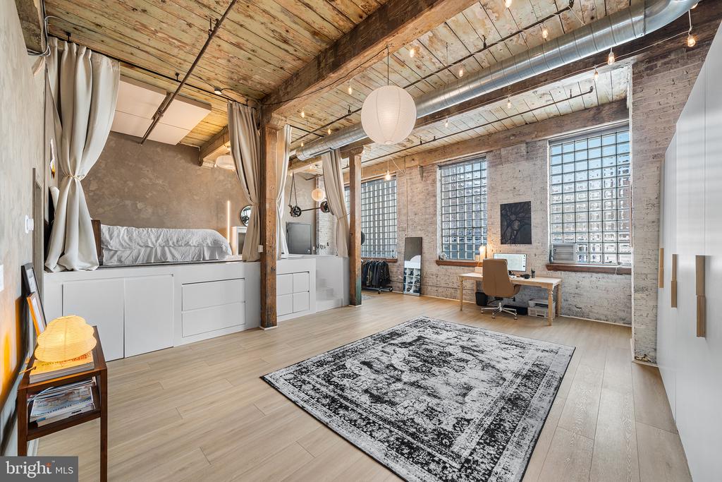 1100 SHACKAMAXON STREET Unit: 2F