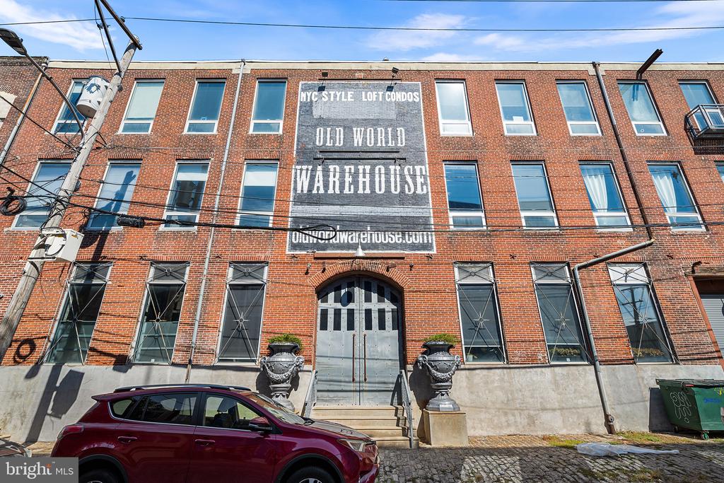 1100 SHACKAMAXON STREET Unit: 2F