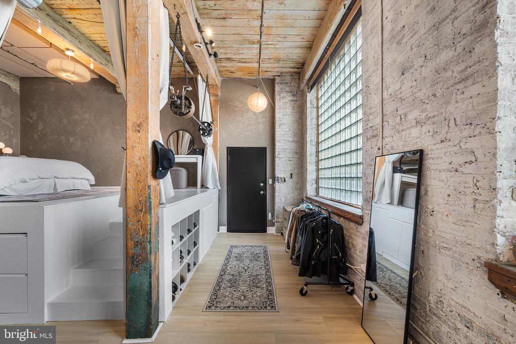 1100 SHACKAMAXON STREET Unit: 2F