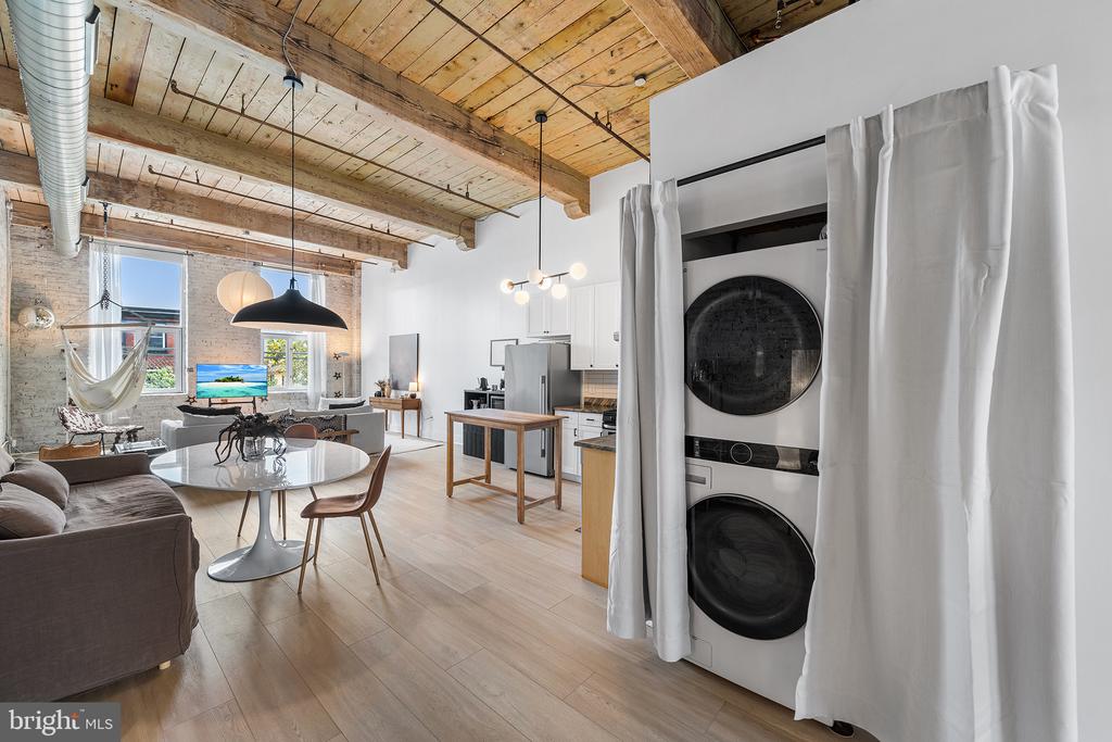 1100 SHACKAMAXON STREET Unit: 2F