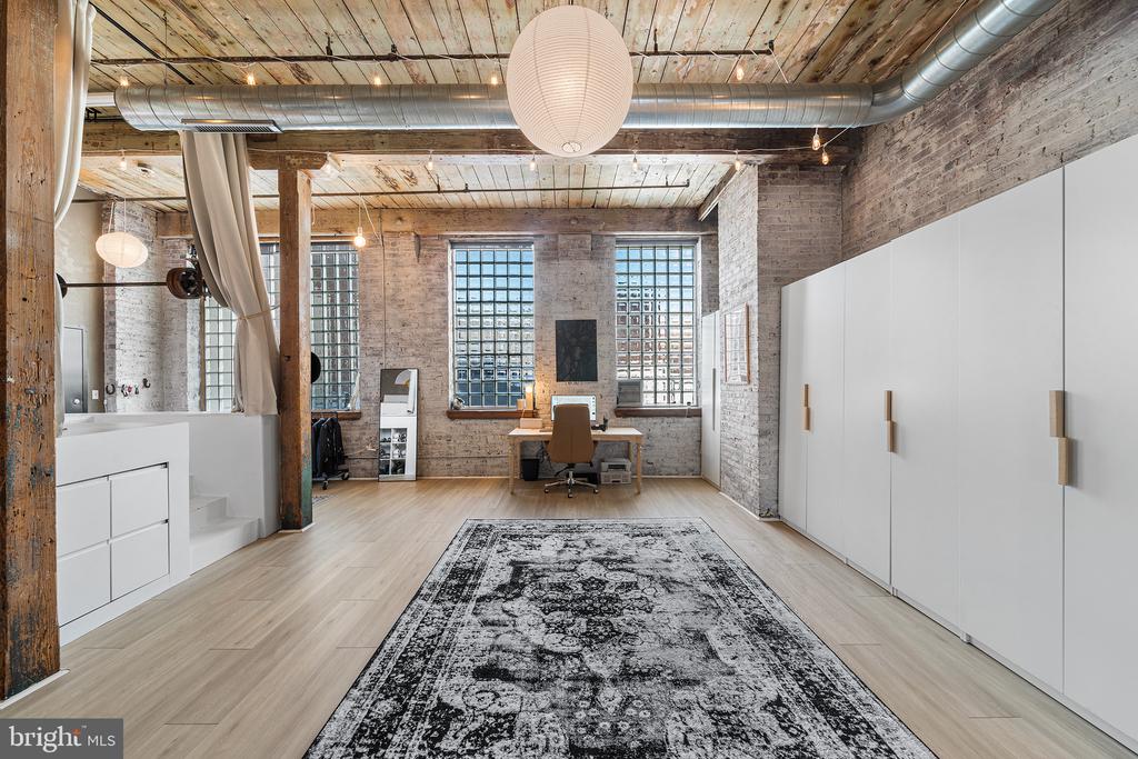 1100 SHACKAMAXON STREET Unit: 2F