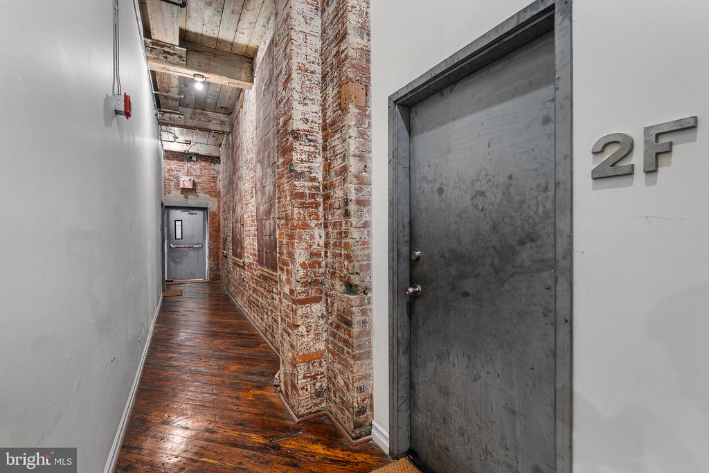 1100 SHACKAMAXON STREET Unit: 2F