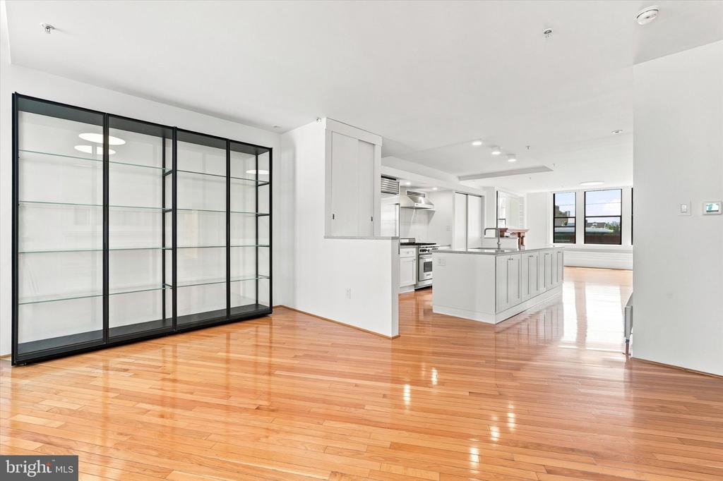 1213-15 LOCUST STREET Unit: 3