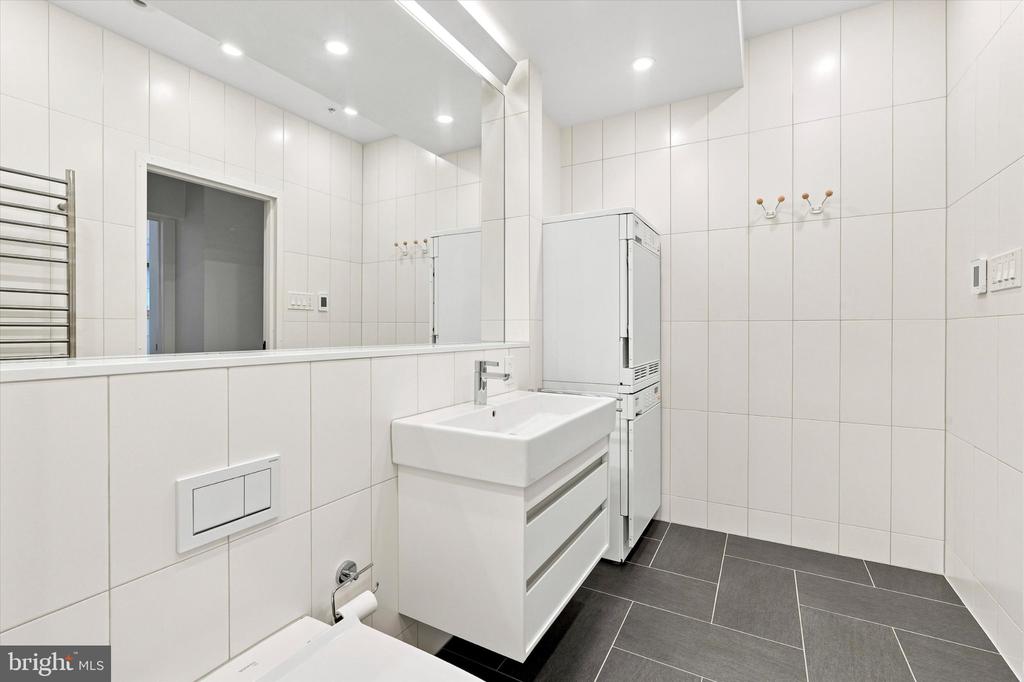1213-15 LOCUST STREET Unit: 3