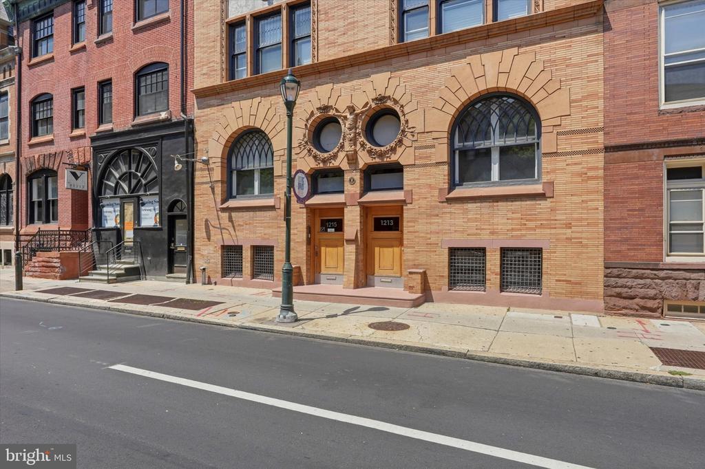 1213-15 LOCUST STREET Unit: 3