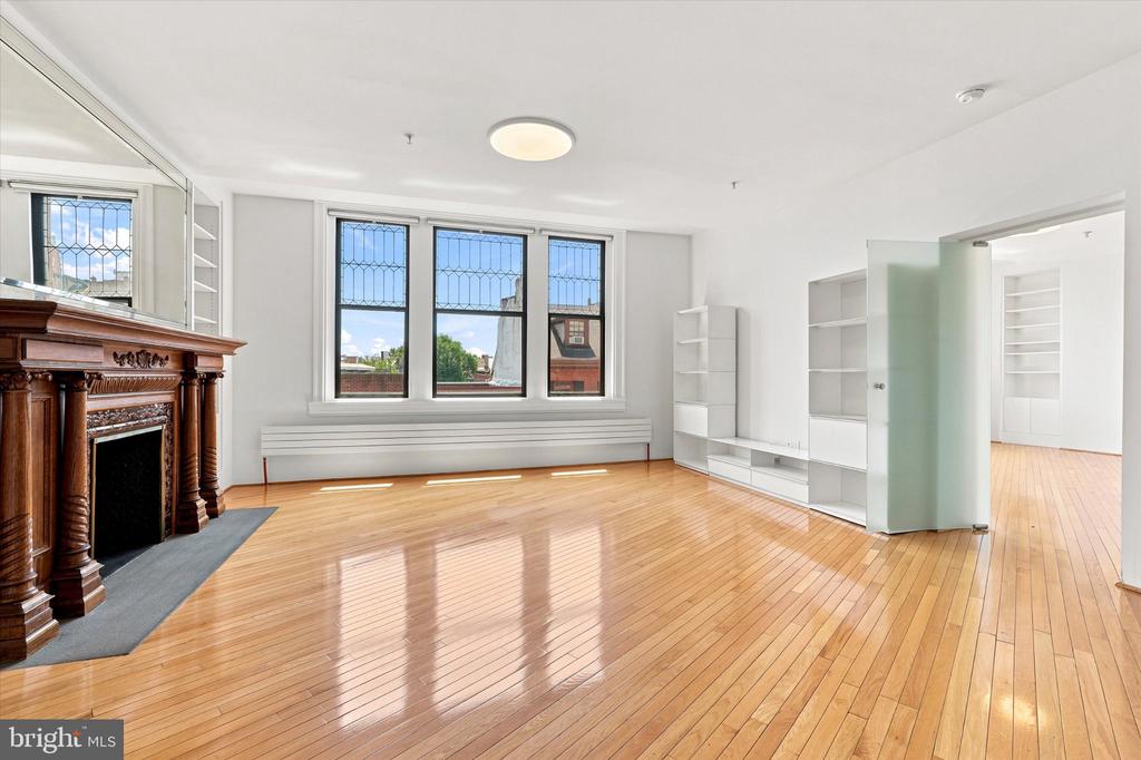 1213-15 LOCUST STREET Unit: 3
