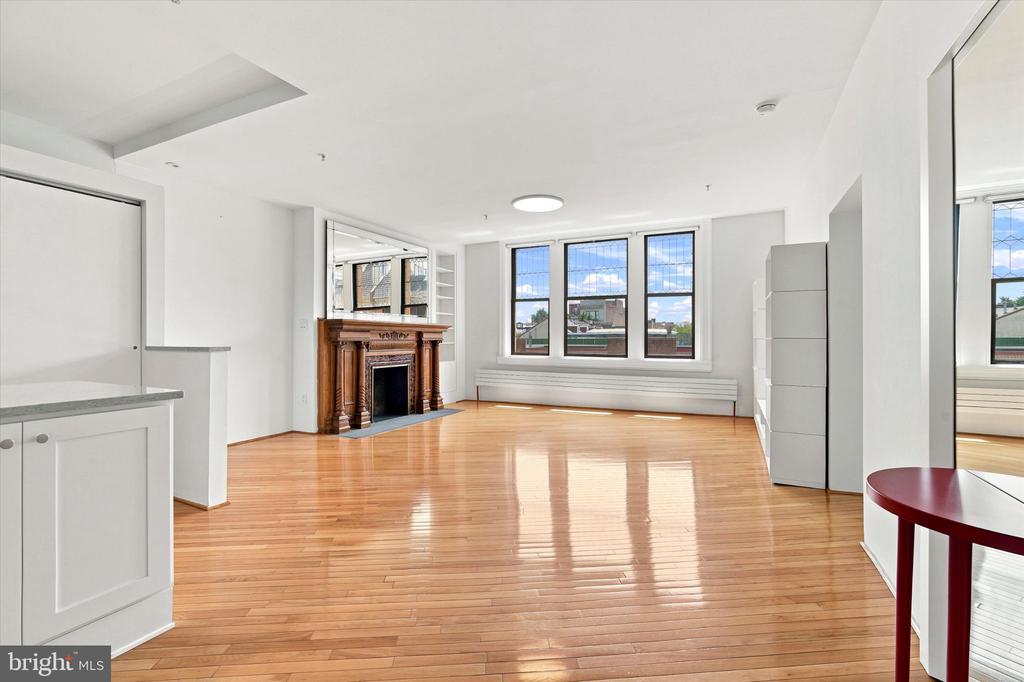 1213-15 LOCUST STREET Unit: 3