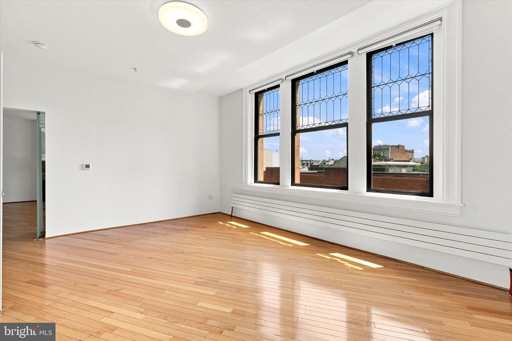 1213-15 LOCUST STREET Unit: 3