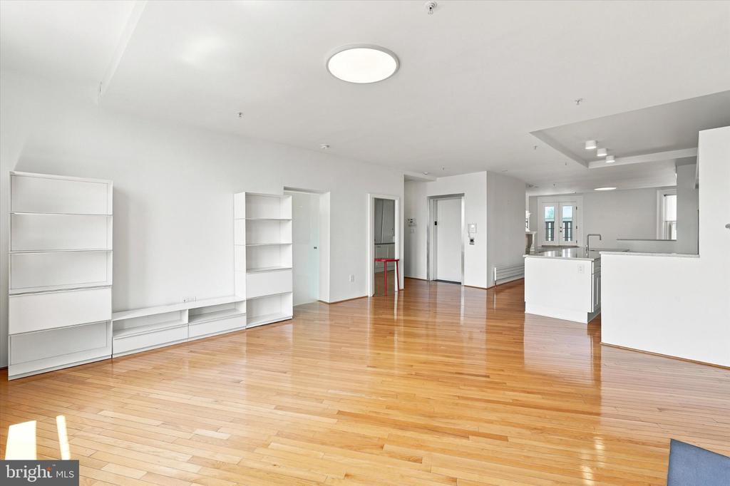 1213-15 LOCUST STREET Unit: 3