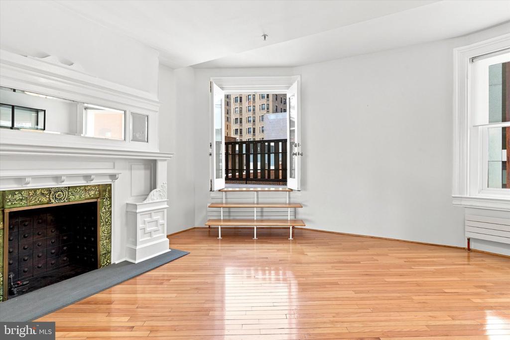 1213-15 LOCUST STREET Unit: 3