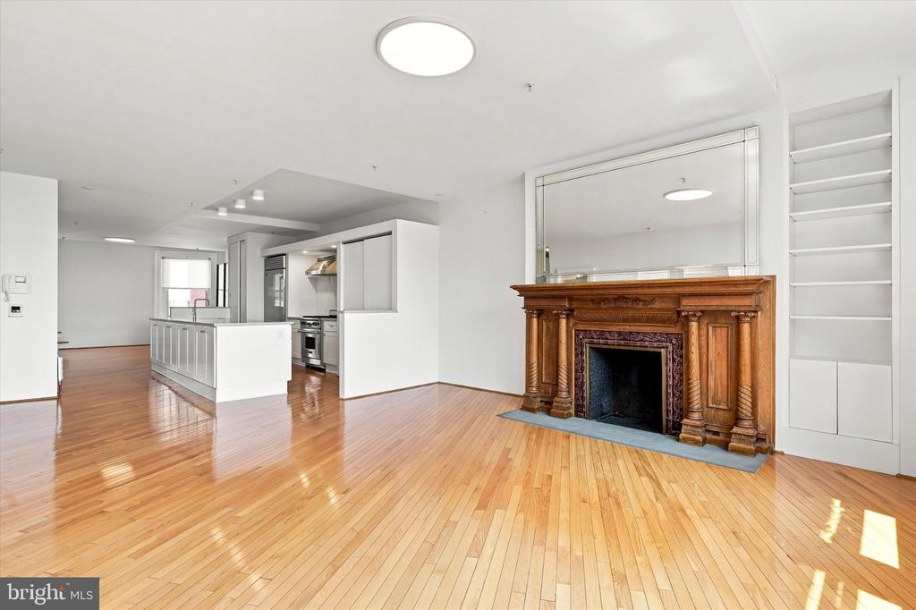 1213-15 LOCUST STREET Unit: 3