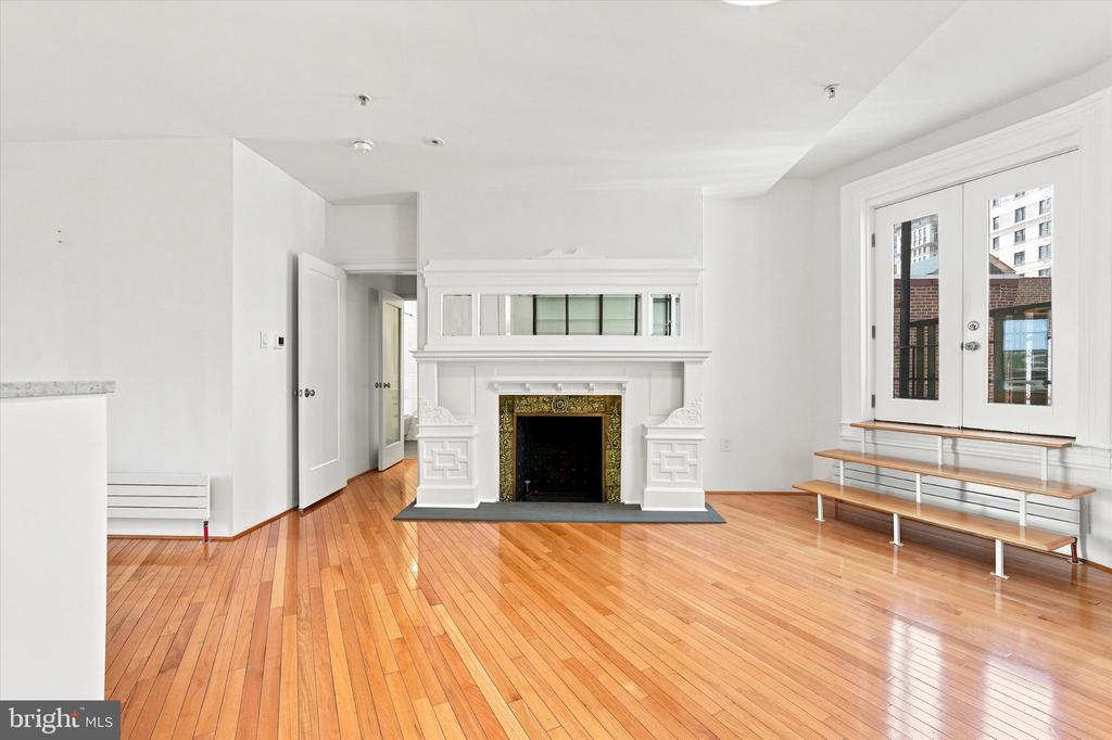 1213-15 LOCUST STREET Unit: 3