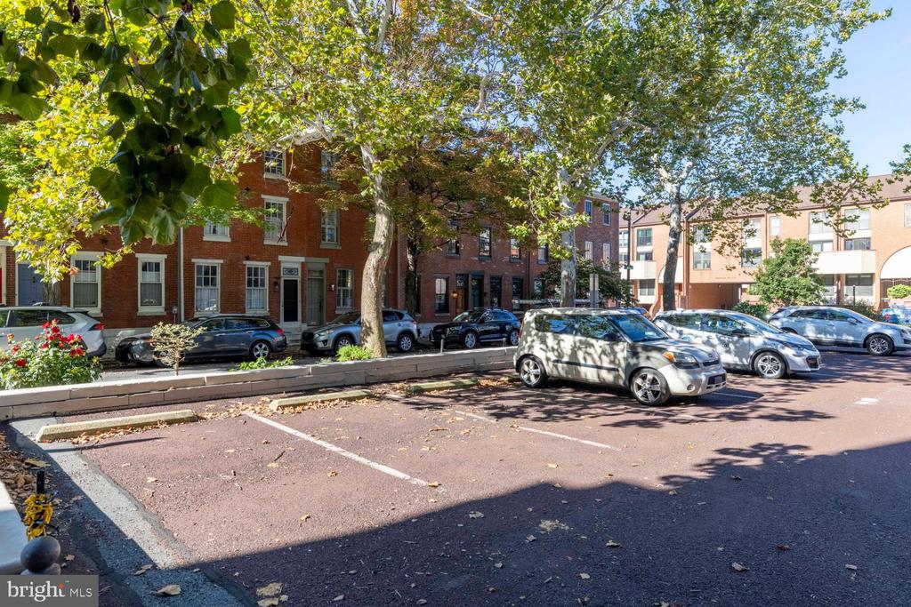 2138 SPRING STREET